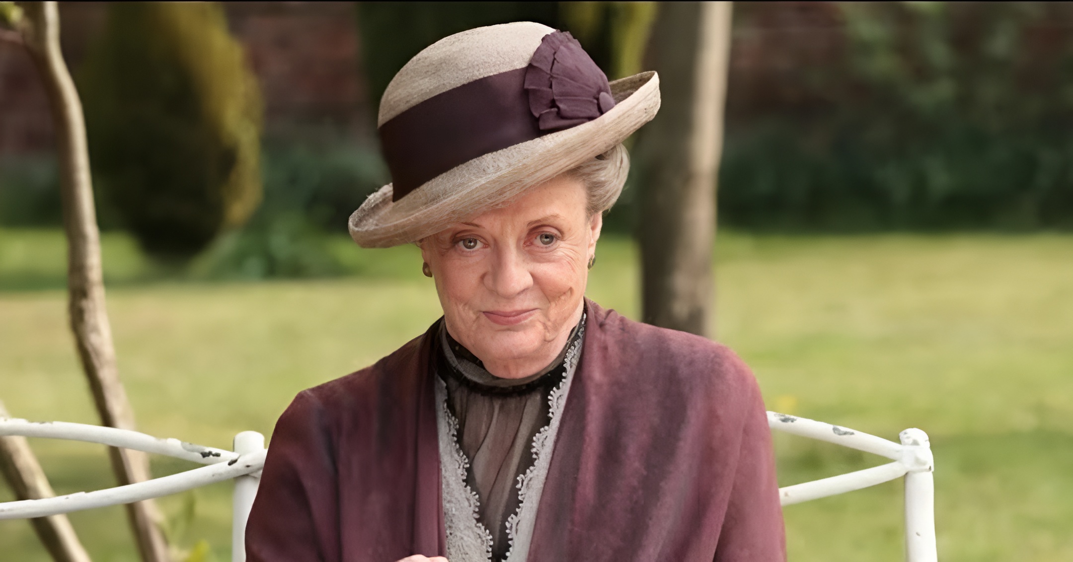 Beloved British actress maggie Smith dies at 89