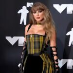 Taylor Swift Remembers 9/11 During VMAs Acceptance Speech