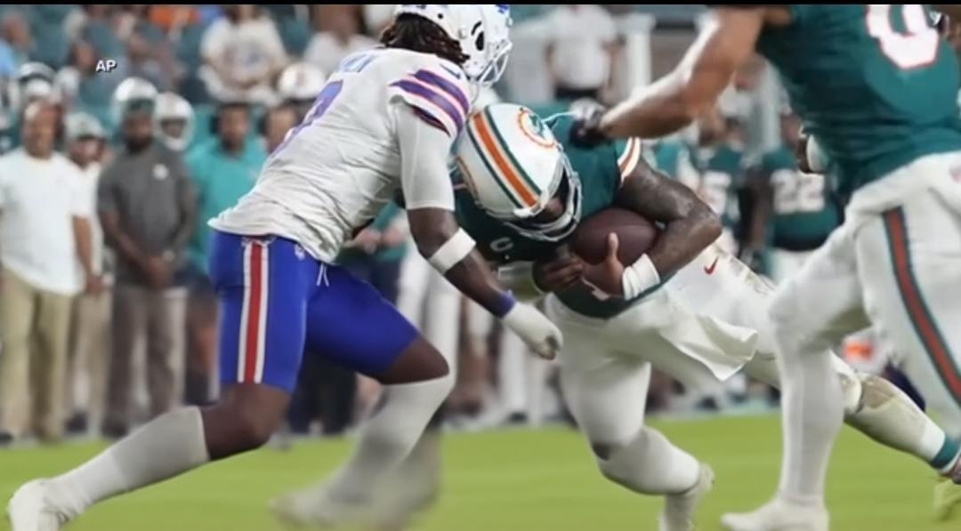 Miami Dolphins ' Tua Tagovailoa exist game after suffering concussion